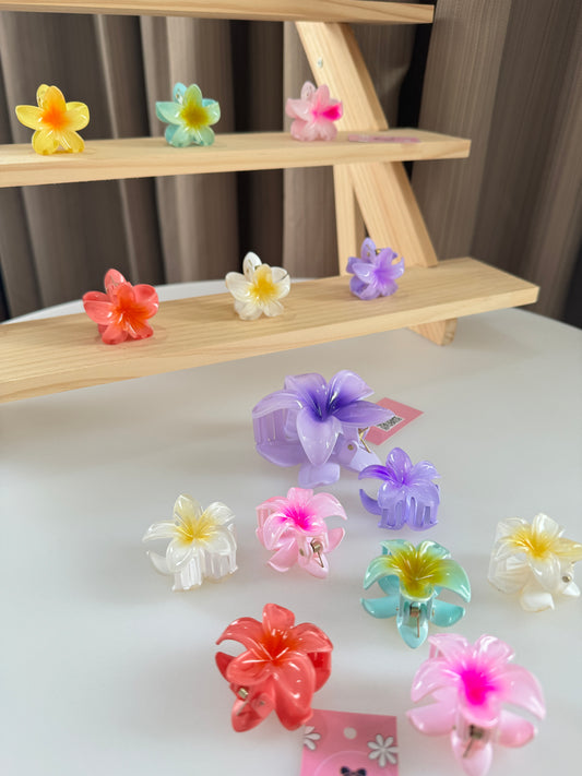 Mini Flower Bloom Hair Claw 4cm