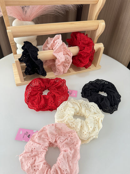 Lace me up Scrunchies