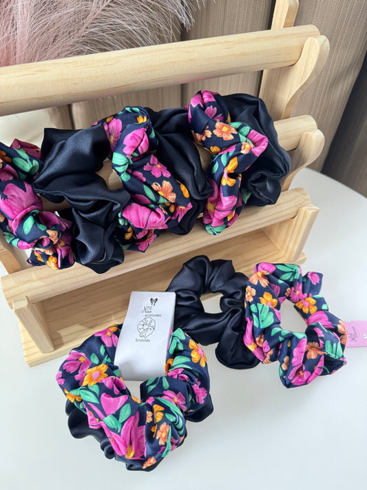 Floral Print Scrunchies Set of 2 Blue