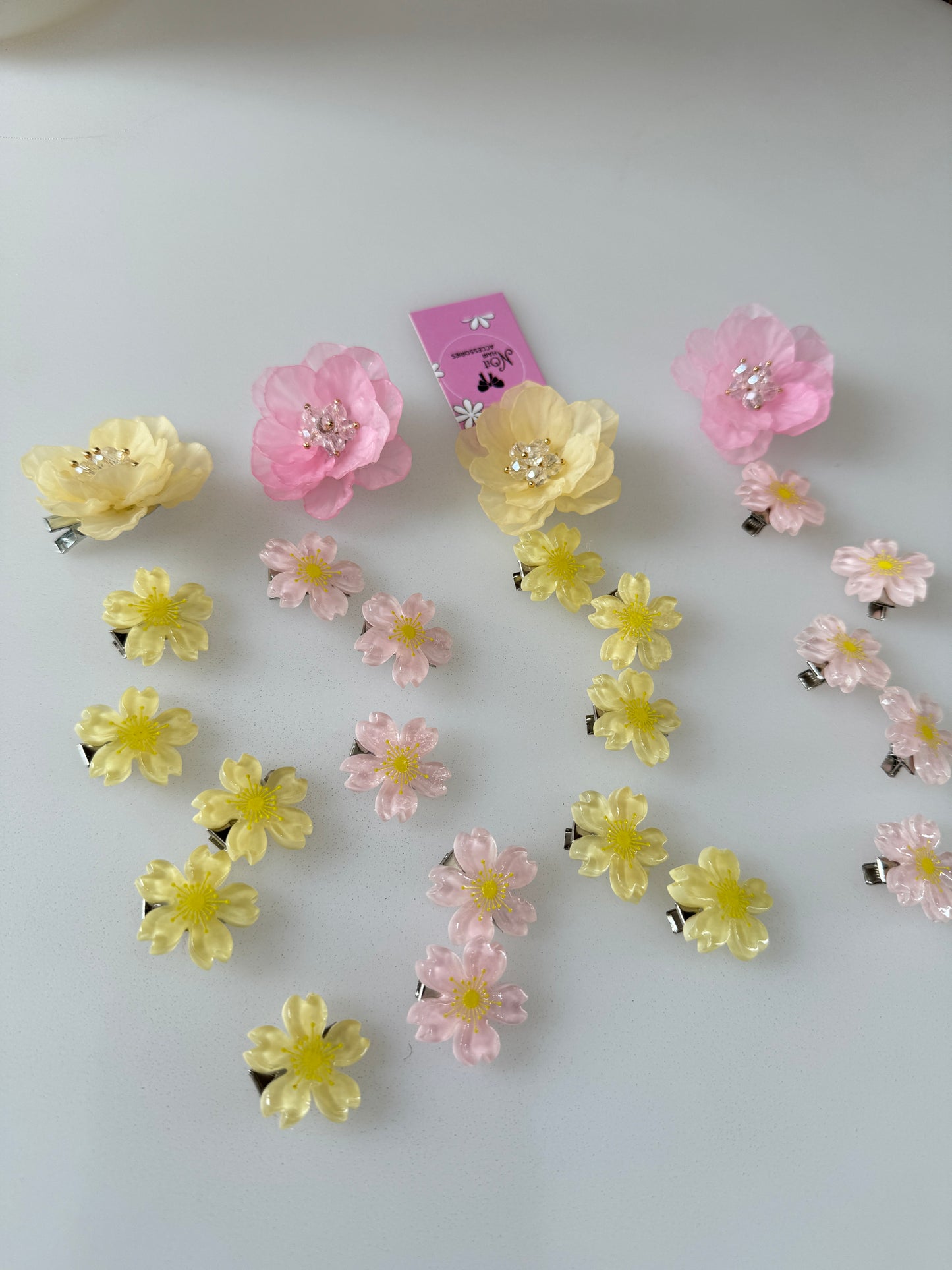 Acrylic Flower Hair Clip Pink