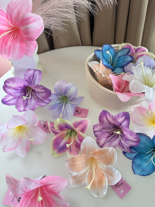 Lily Floral Hair Clips